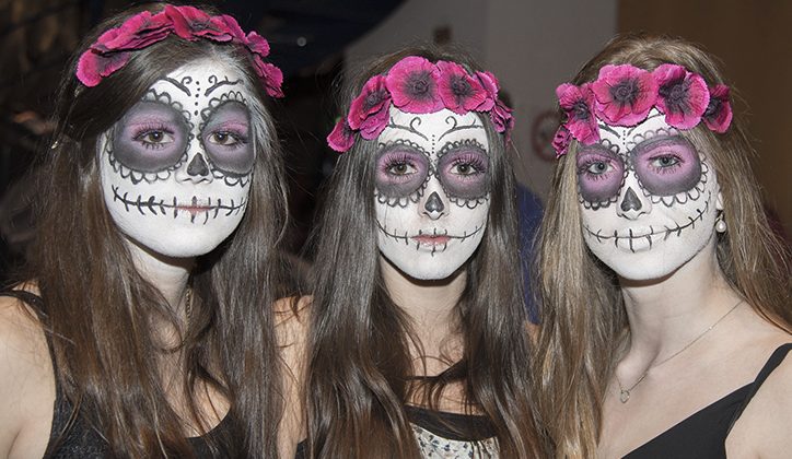 10 Creative Halloween Makeup Ideas from Best Horror Movies