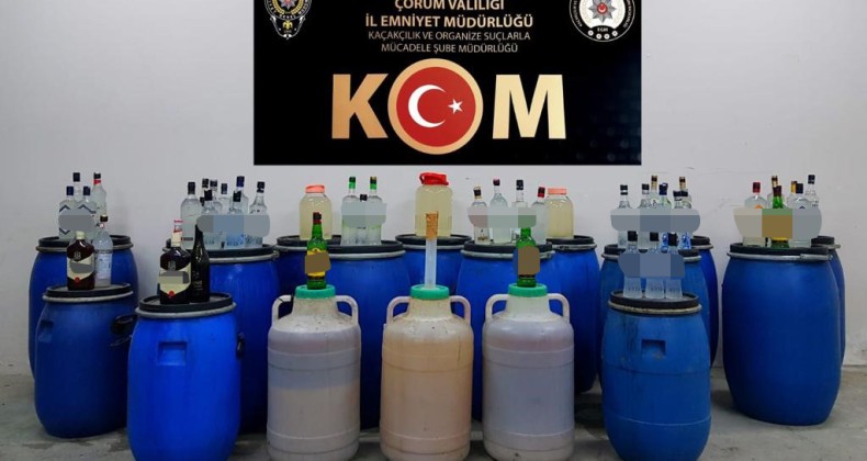 Çorum’da 1863 litre sahte içki ele geçirildi