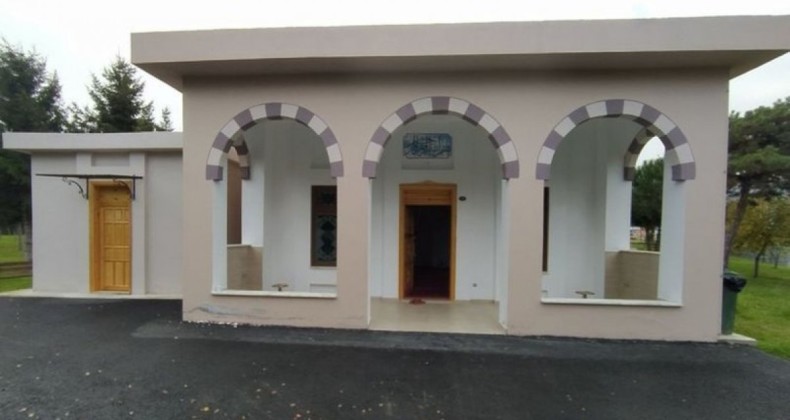 Trabzonspor tesislerine mescit ve kilise yapıldı