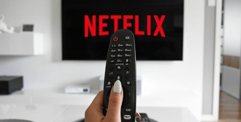 Dizi izleyerek yabancı dilinizi nasıl geliştirebilirsiniz? Netflix’ten, Türk kullanıcılara dil geliştirme rehberi..