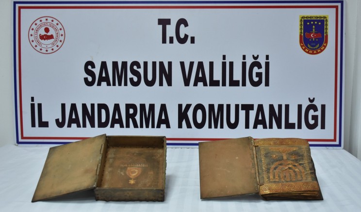 Samsun’da 2500 yıllık altın işlemeli Tevrat ele geçirildi
