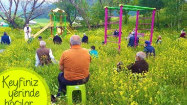 Ardahan’da çocuk parkında cuma namazı