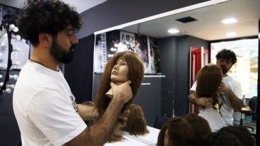 Makasını kanser hastaları için kullanıyor