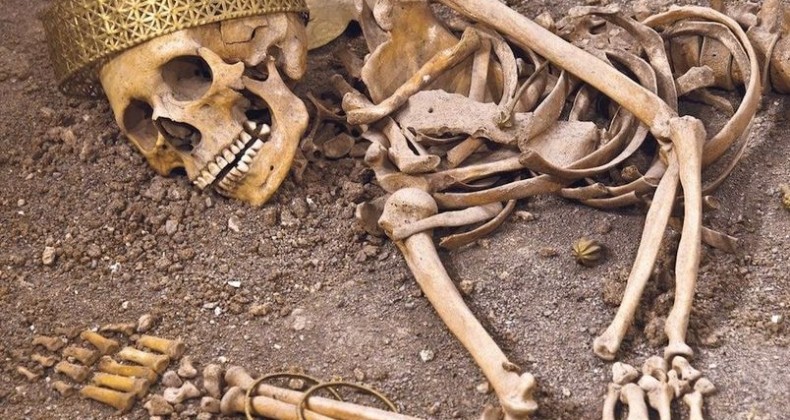 Alaca Höyük’teki Eski Tunç Çağı prensine ait mezarda neler bulundu!