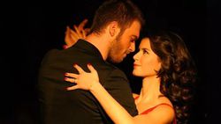 Beren Saat ve Kıvanç Tatlıtuğ yıllar sonra aynı projede