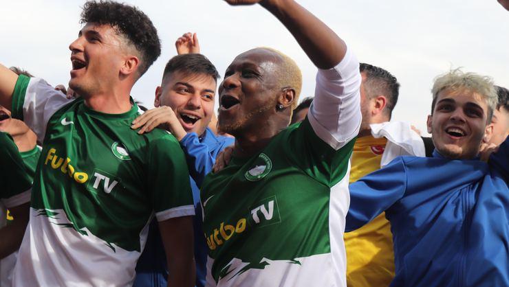 Trabzonspor’un eski yıldız futbolcusu İbrahim Yattara, sahalara döndü
