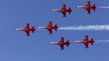Türk Yıldızları Samsun semalarında prova uçuşu yaptı
