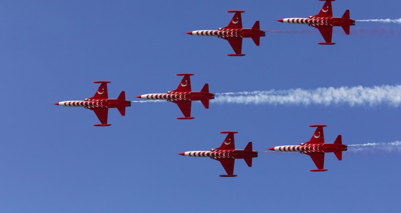 Türk Yıldızları Samsun semalarında prova uçuşu yaptı
