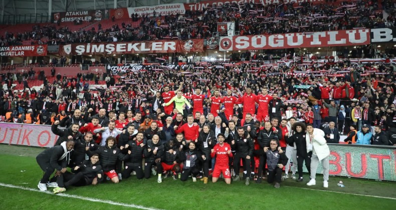 107 gündür yenilmeyen Samsunspor liderliğe yükseldi