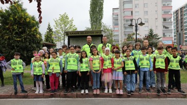 TRAFİK EĞİTİM PİSTİ 7 GÜN ÇOCUKLARIN HİZMETİNDE