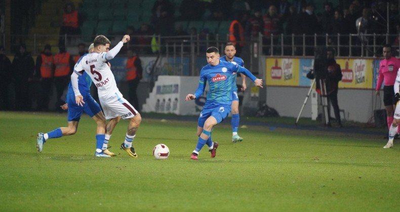 Karadeniz derbisinde Rizespor, Trabzonspor’u yendi