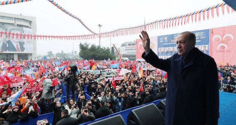 AK Parti ilk mitingini Samsun’da düzenledi: Cumhurbaşkanı Erdoğan kalabalığa seslendi