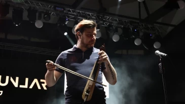 Tekkeköy’de Büyük Buluşma… Ekin Uzunlar Tekkeköy’de konser verecek