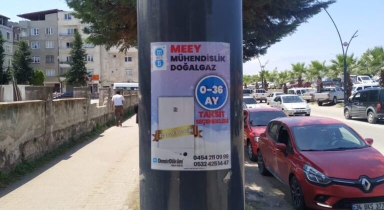 Bulancak Belediyesinden alkışlanacak uygulama: Elektrik direklerine yapıştırılan afişlere ceza geliyor