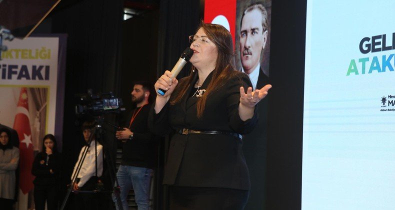 Özlem Marş’tan gençlere müjde: Atakum Kart