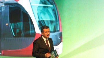 AK Parti Samsun Büyükşehir Belediye Başkanı adayı Doğan, kent trafiğiyle ilgili projelerini anlattı