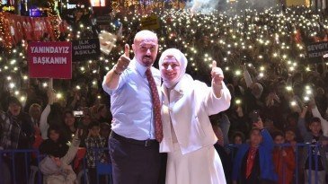 Yok Böyle Sevda! Tekkeköy Başkanına Sahip Çıkıyor