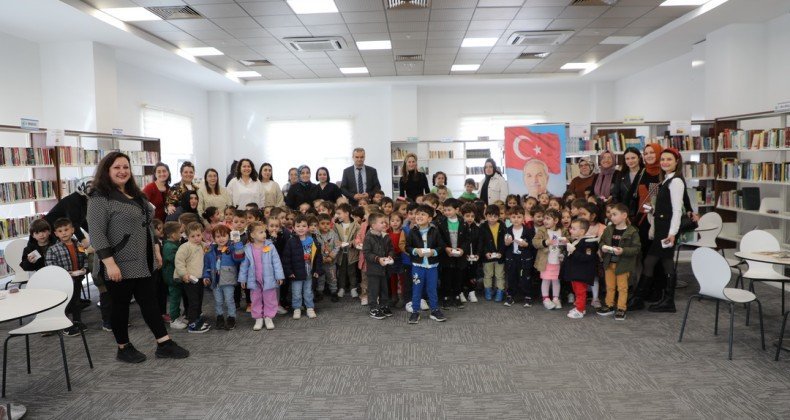 Başkan Demirtaş, İlkadımlı miniklerle kütüphane haftasını kutladı