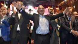 Ordu Büyükşehir Belediye Başkanlığını yeniden kazanan AK Parti’li Güler, vatandaşlara hitap etti: “Bu seçimin kaybedeni yoktur, kazananı vardır. Bu kazanan da demokrasimiz ve sizsiniz”