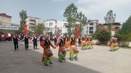 Samsun’un ilçelerinde 23 Nisan Ulusal Egemenlik ve Çocuk Bayramı kutlandı
