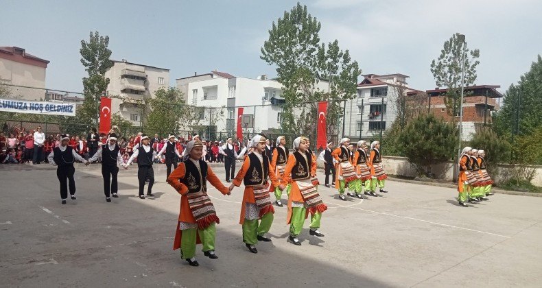 Samsun’un ilçelerinde 23 Nisan Ulusal Egemenlik ve Çocuk Bayramı kutlandı