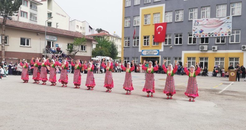 Kastamonu’nun ilçelerinde 23 Nisan Ulusal Egemenlik ve Çocuk Bayramı kutlandı