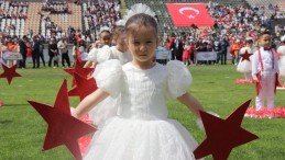 Ordu’nun ilçelerinde 23 Nisan Ulusal Egemenlik ve Çocuk Bayramı kutlandı
