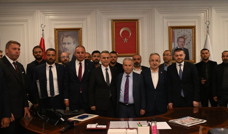 İlkadım Belediyesi’nde devir teslim töreni gerçekleşti