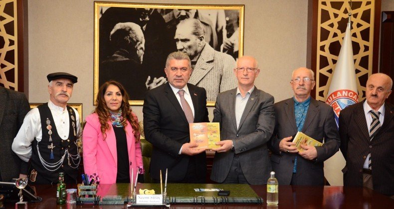 Başkan Sıbıç’a yoğun ziyaretçi trafiği devam ediyor