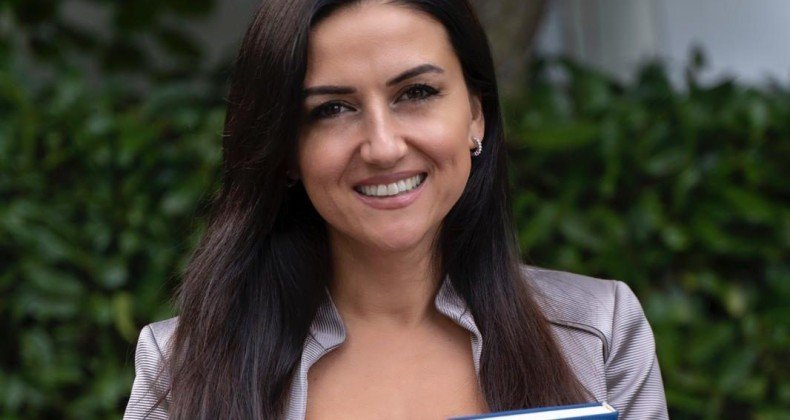 Türk öğretmen İngiltere’de “yaşam boyu başarı” ödülüne aday gösterildi