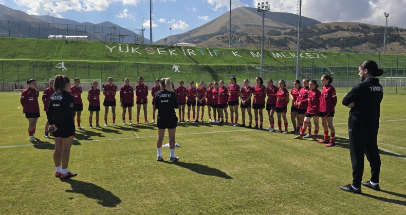 U15 Kız Millî Takımımızın Erzurum Kampı Sona Erdi