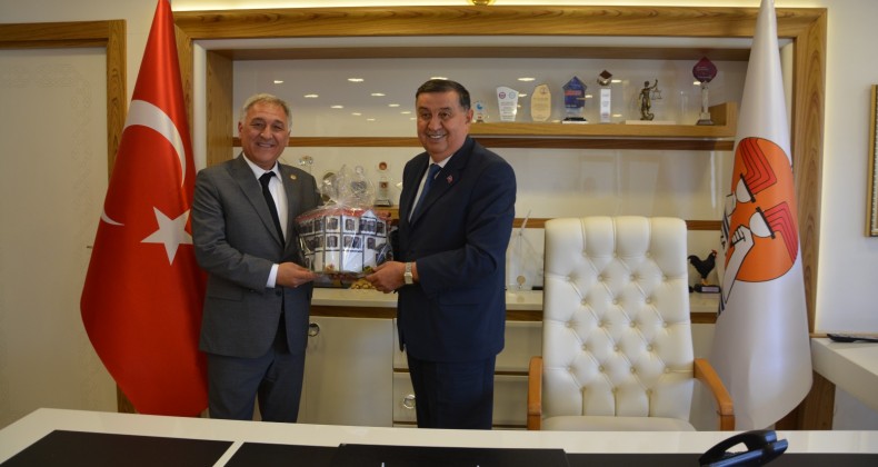 Ordu Milletvekili Kaynak’tan, Başkan İkiz’e Hayırlı Olsun Ziyareti