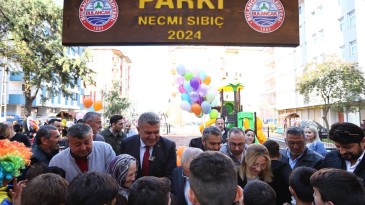 Yenilenen Cumhur Alan Çocuk Parkı Törenle Açıldı