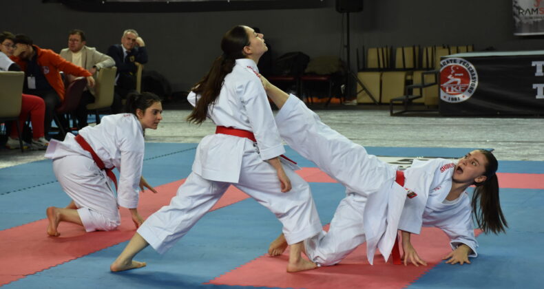 Türkiye Karate Şampiyonası Trabzon’da başladı