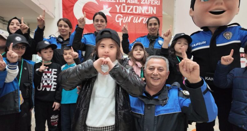 Samsun’da polislerden Down sendromlu Derin’e sürpriz ziyaret