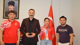  Kaymakam Mustafa Ayvat Şampiyon Sporcuları Makamında Ağırladı