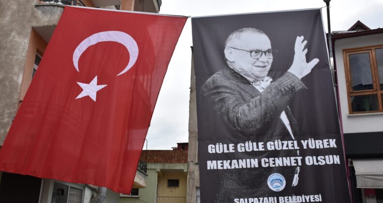 Eski Bayındırlık ve İskan Bakanı Demir’in cenazesi Trabzon’da toprağa verildi