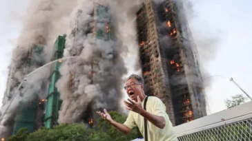Hong Kong’da yangın faciası: 2 bin daireli site yanıyor