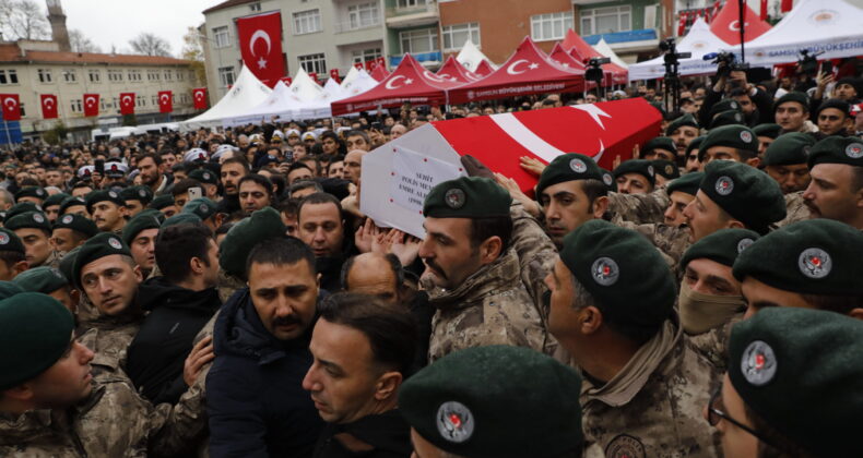 stanbul’da narkotik operasyonunda şehit olan polis memuru Albayrak memleketi Samsun’da defnedildi