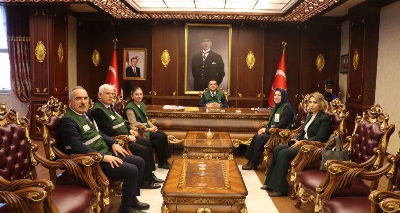 Yeşilay Trabzon Şubesi Başkanı Güner, Of Kaymakamı Eşref Akça’yı ziyaret etti