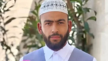 “Kâbe’de Hacılar” ilahisi ile milyonlarca izlendi: Celal Karatüre kimdir, neden medyaya konuşmuyor?