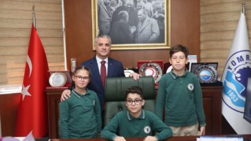 Başkanlık Koltuğu Miniklere Emanet Edildi