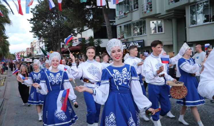 Samsun’da Dünya Kültürleri Buluştu: 36. Uluslararası Halk Oyunları Festivali Başladı