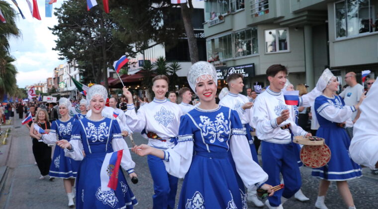 Samsun’da Dünya Kültürleri Buluştu: 36. Uluslararası Halk Oyunları Festivali Başladı