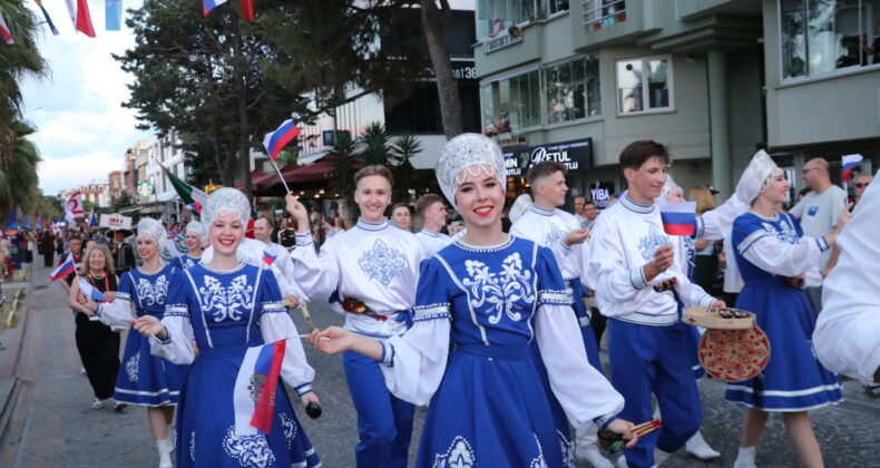 Samsun’da Dünya Kültürleri Buluştu: 36. Uluslararası Halk Oyunları Festivali Başladı