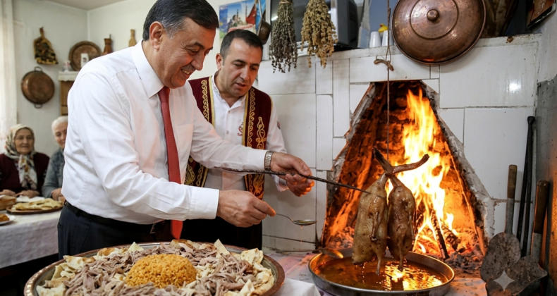 HAVZA’NIN ASIRLIK LEZZETİ: KAZ TİRİDİ KÜLTÜRÜNÜN GEÇMİŞTEN GÜNÜMÜZE YOLCULUĞU