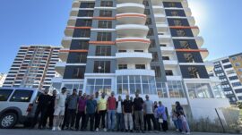 Samsun’da topraktan satın aldıkları dairelerin tamamlanmasını isteyen aileler suç duyurusunda bulunacak