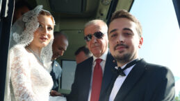 DÜĞÜN SALONUNA DEĞİL, ERDOĞAN’I KARŞILAMAYA GİTTİLER
