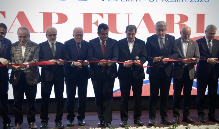 Samsun Kitap Fuarı ziyaretçilere kapılarını açtı